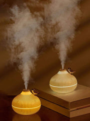 1pc Portable Air Humidifier, 300ml USB Desktop Diffuser Humidifier with LED Night Light