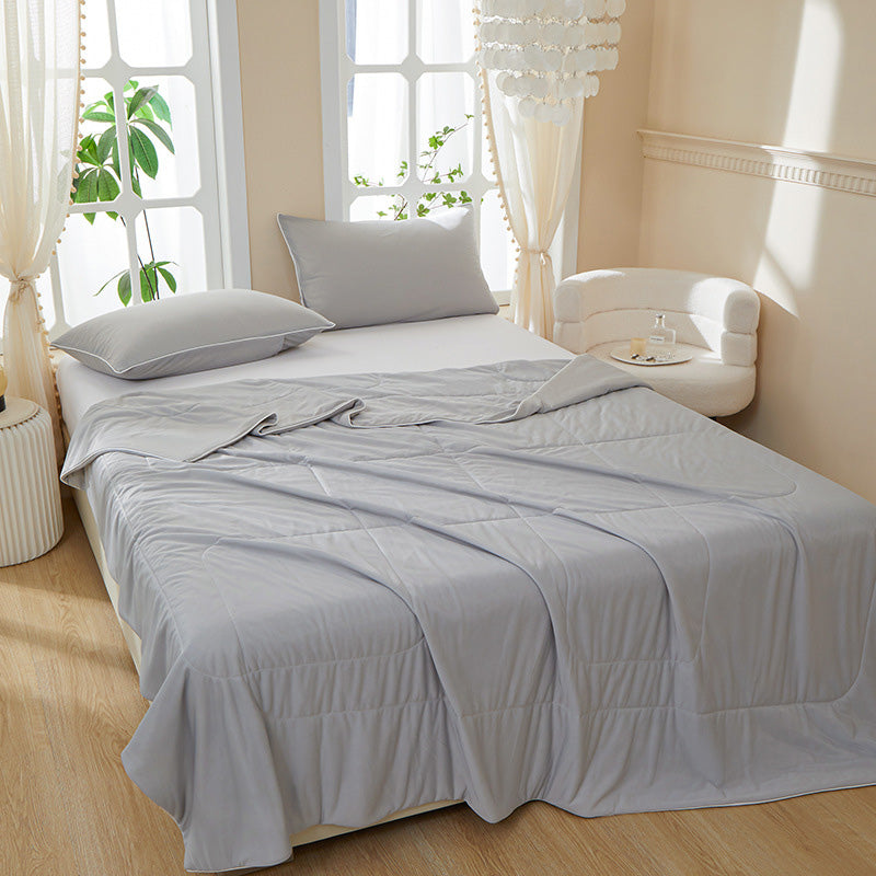 Ultra-Soft Cooling Comforter